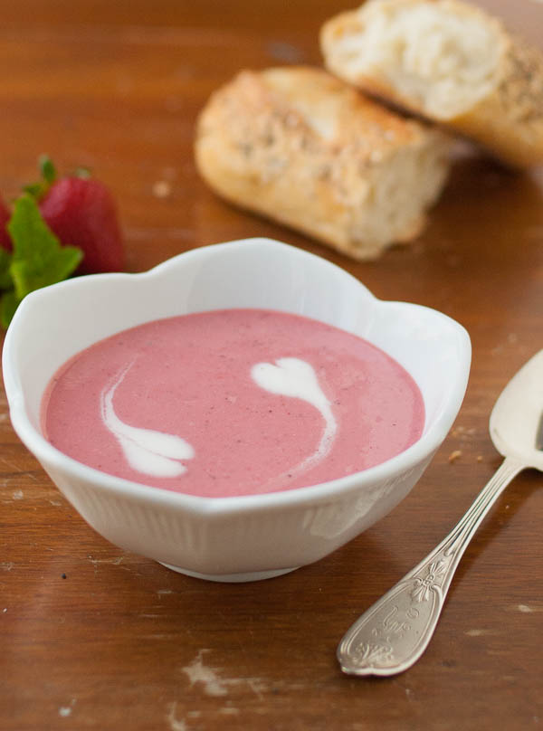 mint-infused-chilled-strawberry-soup-4